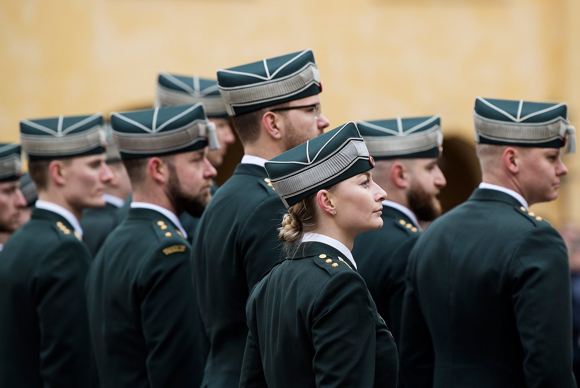 HOD_TildeSwOfficerHOD40199F-aspect-ratio-800-535