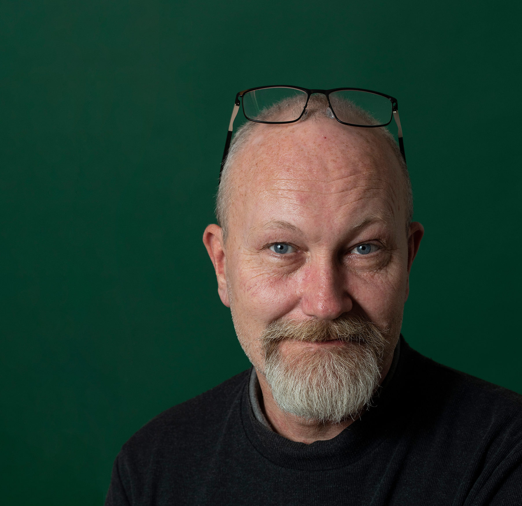 Hans-aspect-ratio-670-650